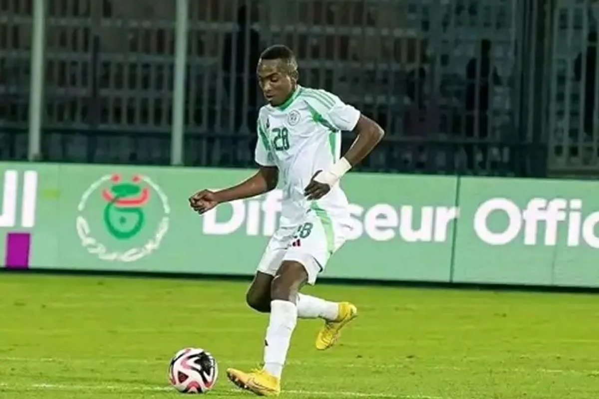 من هو أشرف عبادة سيرة ذاتية ويكيبديا