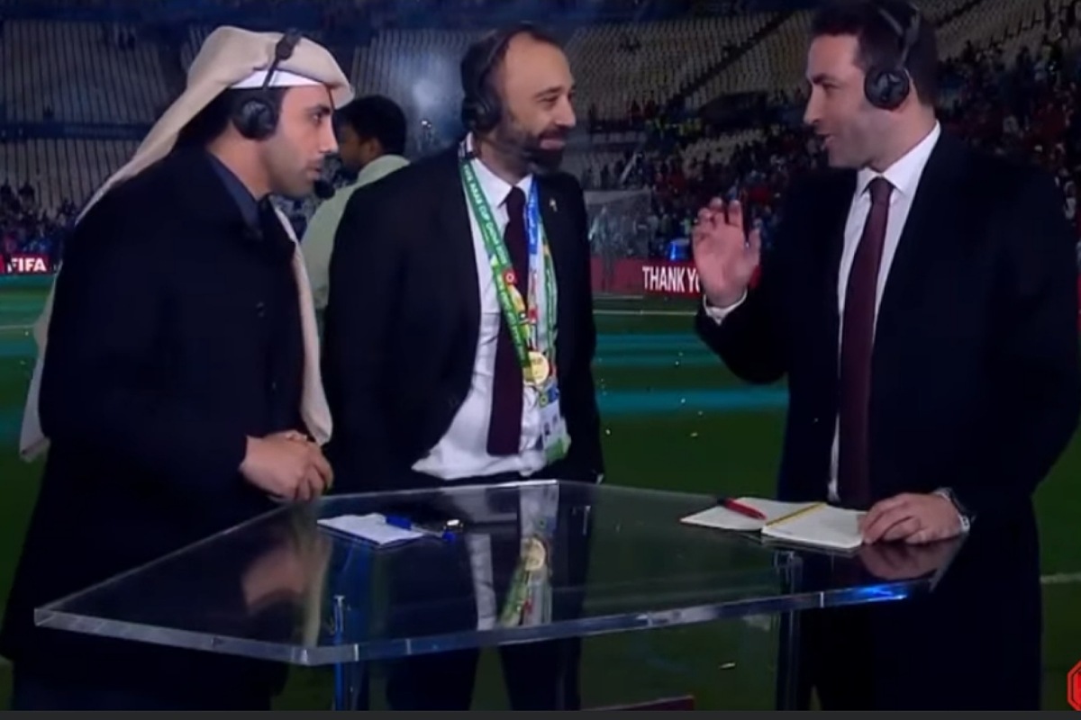 فيديو طارق السكتيوي يفاجئ أبو تريكة في ملعب لوسيل بعد تتويج المغرب بطلا لكأس العرب بكلمات خاصة