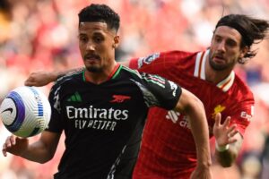 القنوات المفتوحة الناقلة لمباراة آرسنال وليفربول في الدوري الانجليزي الممتاز