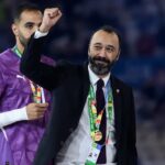 السكتيوي ينهي ارتباطه بالجامعة الملكية المغربية ويدرس عروضا احترافية من أندية خليجية