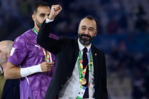 السكتيوي ينهي ارتباطه بالجامعة الملكية المغربية ويدرس عروضا احترافية من أندية خليجية