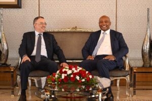 جامعة فوزي لقجع ترد بقوة على عقوبات الكاف: فوضى داخل الاتحاد الإفريقي لكرة القدم