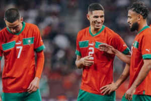 سفيان بوفال يفسخ عقده مع سانت جيلواز ويقترب من مجاورة زياش في الوداد