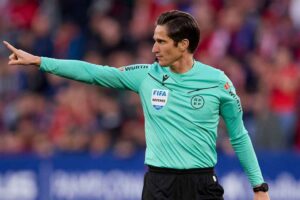 حكم مباراة ريال مدريد ضد برشلونة اليوم في نهائي كأس السوبر الإسباني 2026