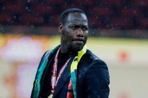 الكاف يُصدر عقوبة الإيقاف بحق مدرب السنغال بابي ثياو بعد فضيحة نهائي كأس إفريقيا