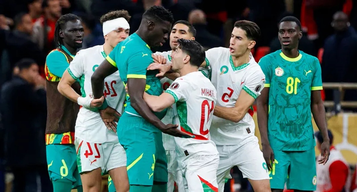 الكاف تدرس سحب لقب السنغال والمغرب يصعد عالمياً