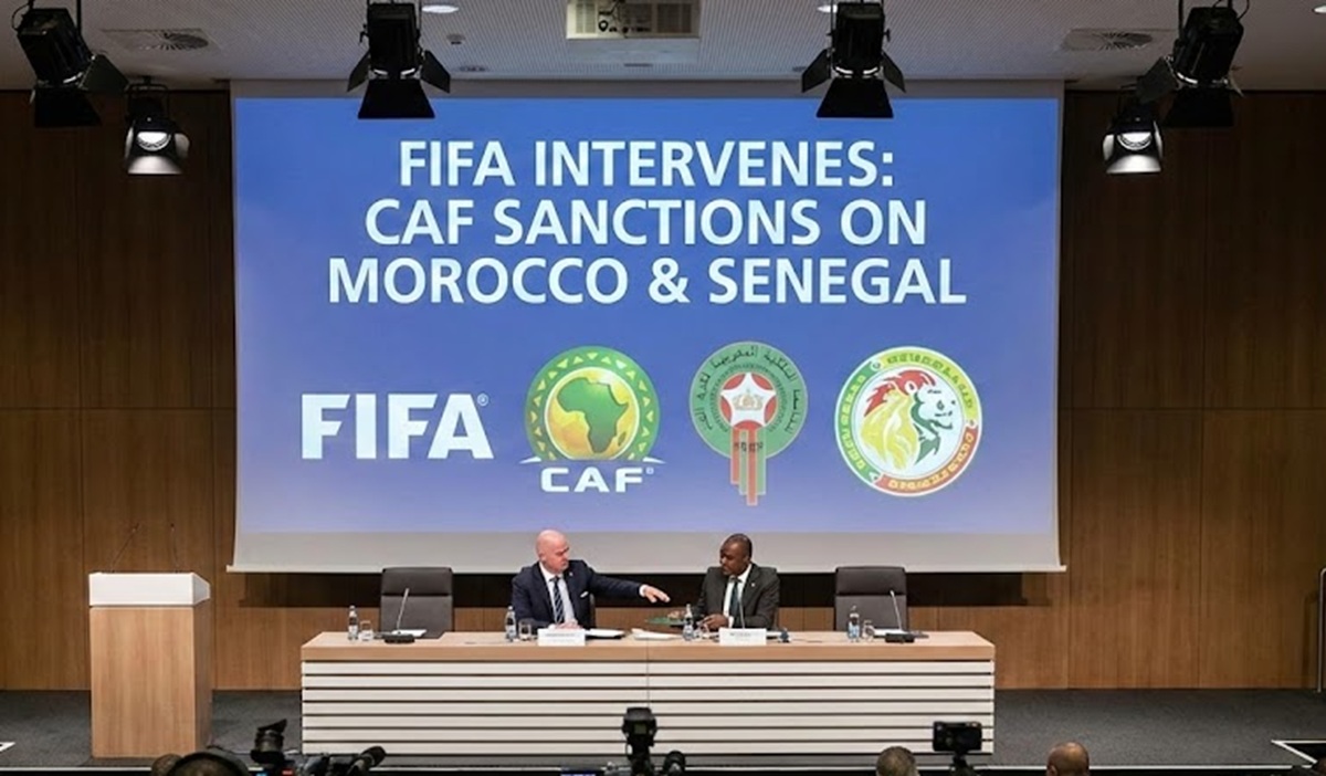 الفيفا تدخل على الخط بشأن عقوبات الكاف على المغرب والسنغال