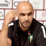 وليد الركراكي يتخذ قراراً صادماً باستبعاد تسعة لاعبين من المنتخب المغربي قبل نهائيات كأس العالم 2026