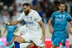 ترتيب هدافي الدوري السعودي بعد هاتريك كريم بنزيما في شباك الأخدود