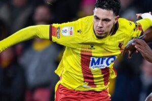 معما يغادر مباراة واتفورد مُرغَماً.. إصابة مُفاجئة تُقلق منتخب المغرب