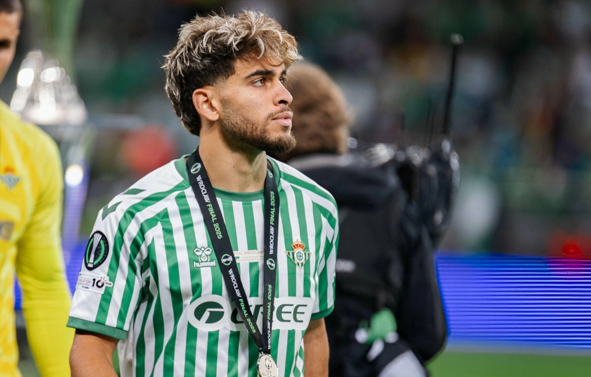 توتنهام الإنجليزي يقدم عرضاً رسمياً للتعاقد مع المغربي عبد الصمد الزلزولي