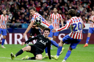 أتلتيكو مدريد يُمطر شباك توتنهام بخماسية ويضع قدمًا في ربع نهائي دوري الأبطال