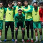 محمد وهبي يستبعد لاعبين من معسكر المنتخب المغربي قبل وديتي الإكوادور وباراغواي