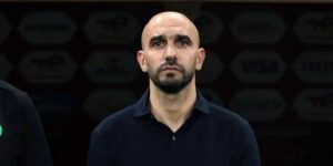 الركراكي يغادر المغرب للتعاقد مع نادي سعودي