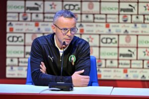 محمد وهبي يوجه دعوة متأخرة لنجم منتخب بلجيكا بعد تغيير جنسيته الرياضية