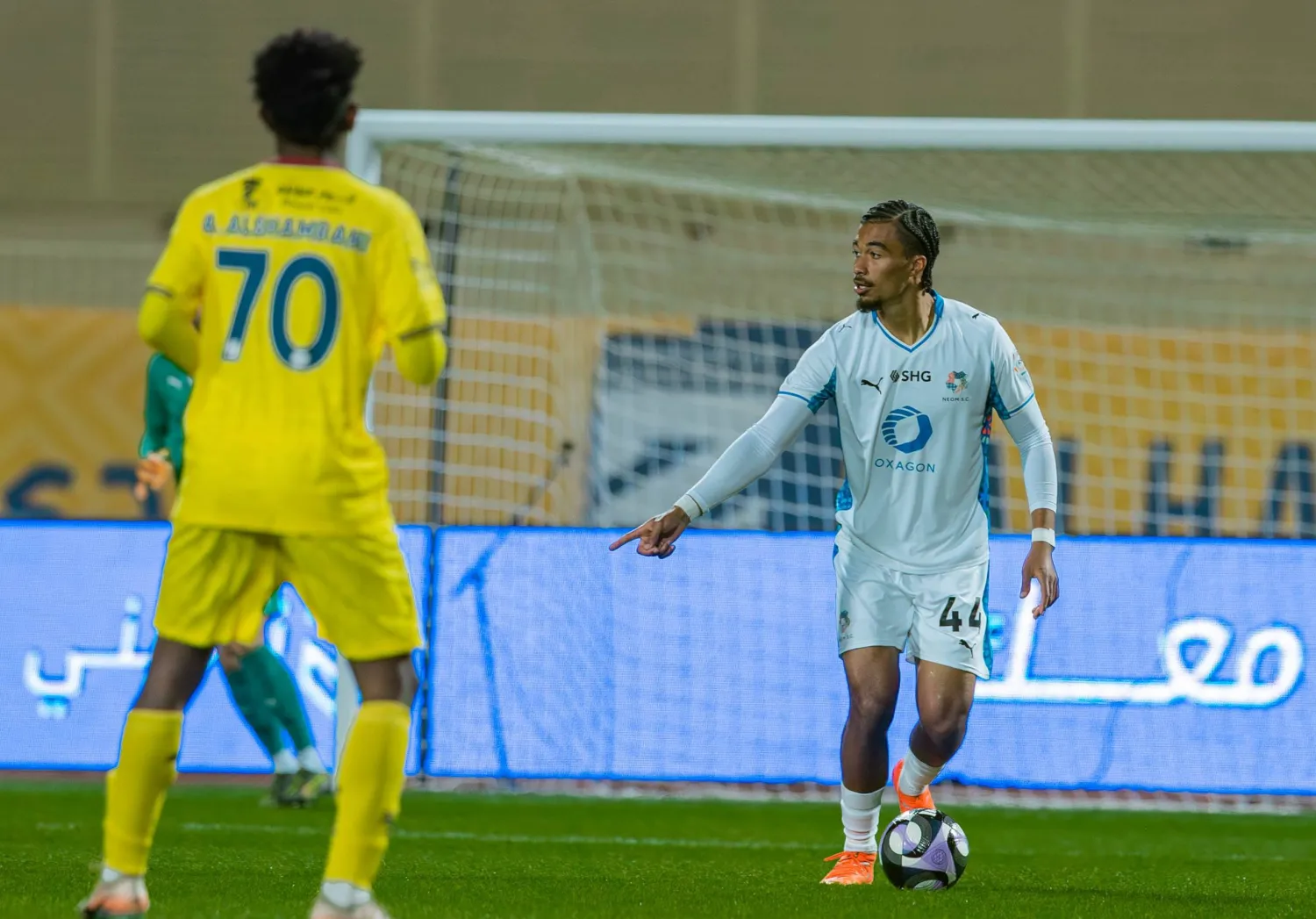 القنوات الناقلة لمباراة نيوم والحزم في دوري روشن السعودي للمحترفين 2026