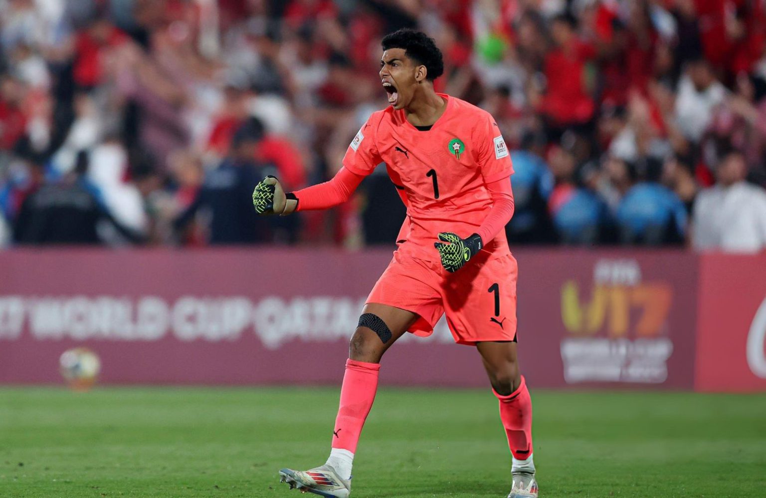 شعيب بلعروش يقود أكاديمية محمد السادس للتتويج بالبطولة العالمية بعد تصديات تاريخية