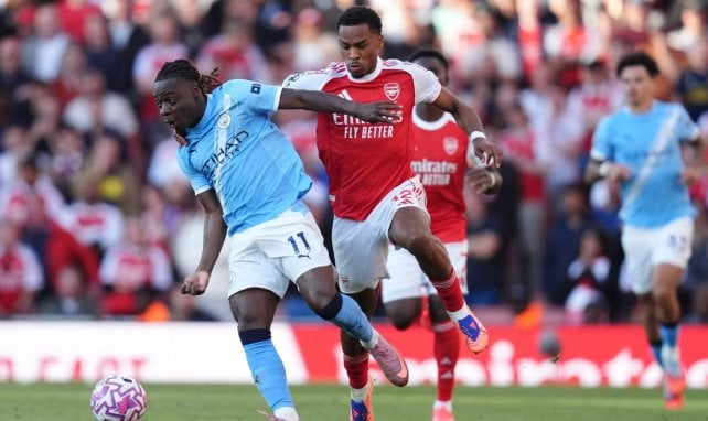 القنوات المفتوحة الناقلة لمباراة مان سيتي وآرسنال في الدوري الإنجليزي الممتاز