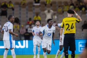 تعرف على معلق مباراة نيوم والحزم في دوري روشن السعودي للمحترفين