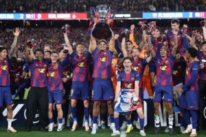 تعرف على رجل مباراة برشلونة وريال مدريد في الدوري الإسباني