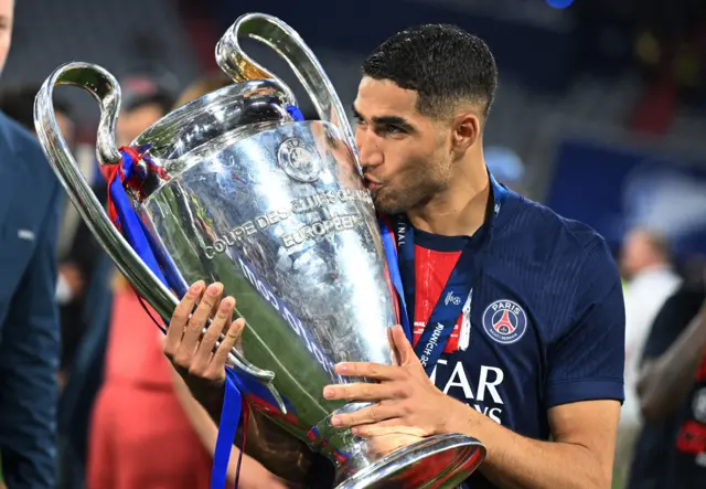 باريس سان جيرمان يتوج بلقب دوري أبطال أوروبا بعد الفوز على آرسنال بركلات الترجيح