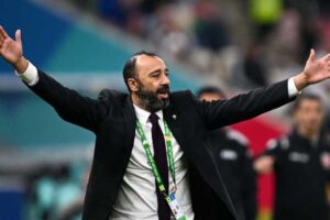 طارق السكتيوي في أول أختبار له مع منتخب عمان يتلقى هزيمة ثقيلة