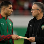 أشرف حكيمي ينقل رسالة غاضبة من لاعبي المنتخب المغربي إلى محمد وهبي قبل مواجهة البرازيل في كأس العالم 2026
