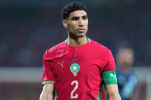 أشرف حكيمي ينجو من البطاقة الحمراء بعد تدخل قوي على فينيسيوس جونيور في كأس العالم 2026