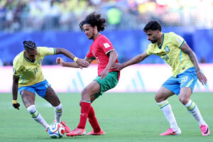 لاعبو منتخب فرنسا يهاجمون ديدييه ديشامب بسبب أيوب بوعدي