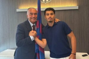 رسميًا برشلونة يتعاقد مع المغربي مهدي ميموني قادمًا من شارليروا البلجيكي