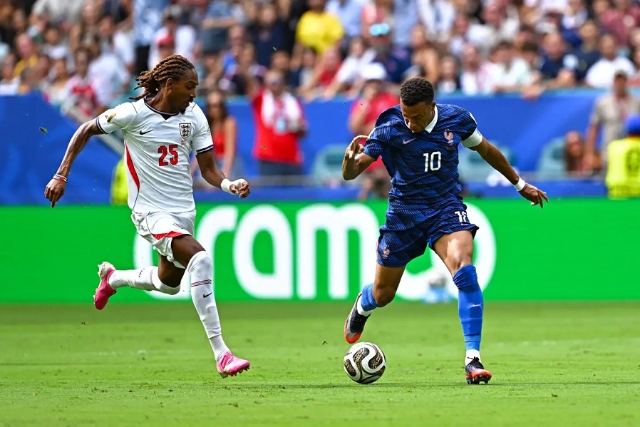تعرف على رجل مباراة فرنسا وإنجلترا في كأس العالم 2026
