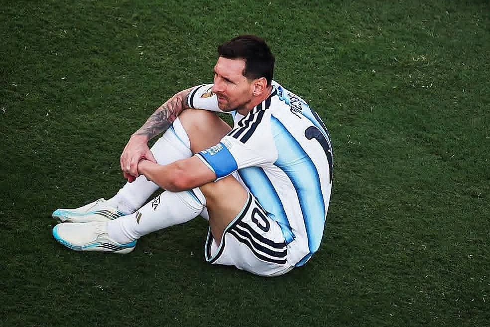 سبب انهيار لاعبي الأرجنتين قبل نهائي كأس العالم 2026 ورسالة ميسي كانت السبب