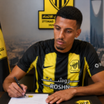 رسميا عز الدين أوناحي يوافق على الانضمام إلى الاتحاد السعودي في صفقة مدوية