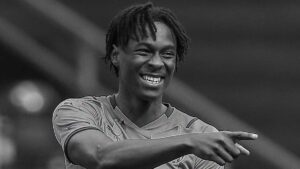 وفاة اللاعب البرتغالي كيفين كاسترو عن عمر 25 عاماً بعد سقوطه خلال مباراة