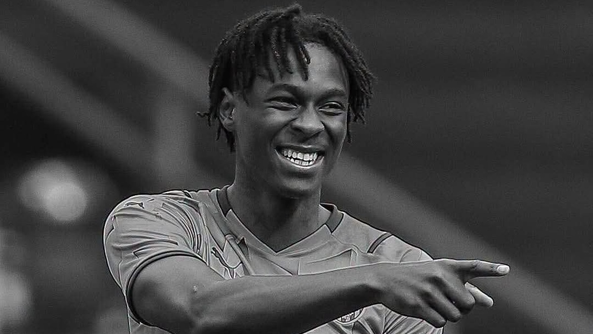 وفاة اللاعب البرتغالي كيفين كاسترو عن عمر 25 عاماً بعد سقوطه خلال مباراة