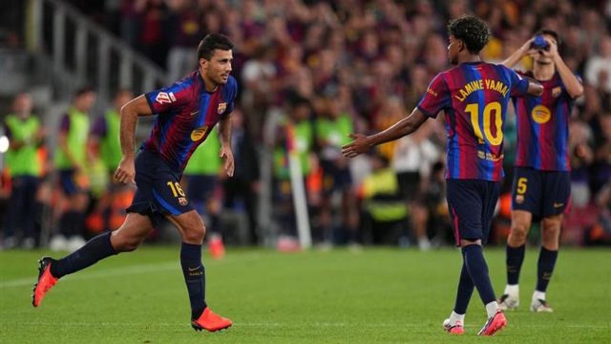 تعرف على رجل مباراة برشلونة وأتلتيك بلباو في الدوري الإسباني