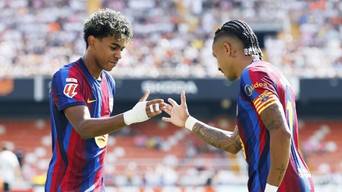 تعرف على رجل مباراة برشلونة وفاينورد بدوري أبطال أوروبا