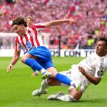 تعرف على رجل مباراة ريال مدريد وأتلتيكو مدريد في الدوري الإسباني